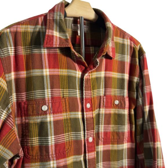 Wallace & Barnes J.Crew Flannel Red/Green Plaid Button Up - Picture 2 of 6